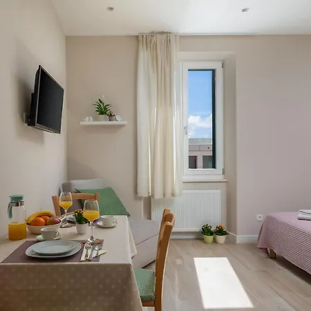 Apartment More *